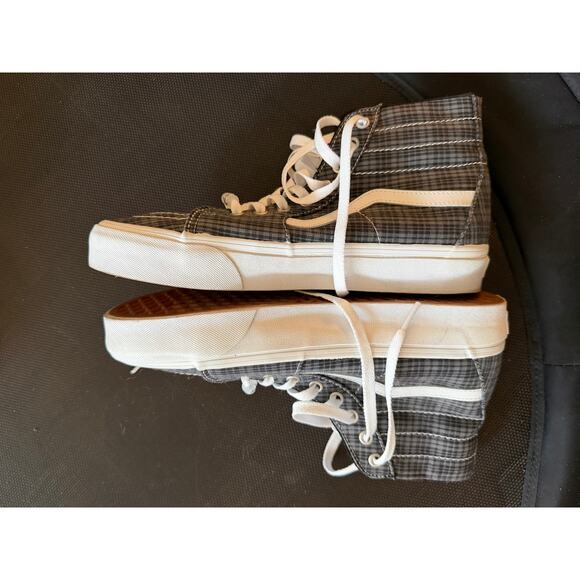 Women's Vans HighTop Gray, Black and White Plaid, GUC, Size 10 - Picture 2 of 5